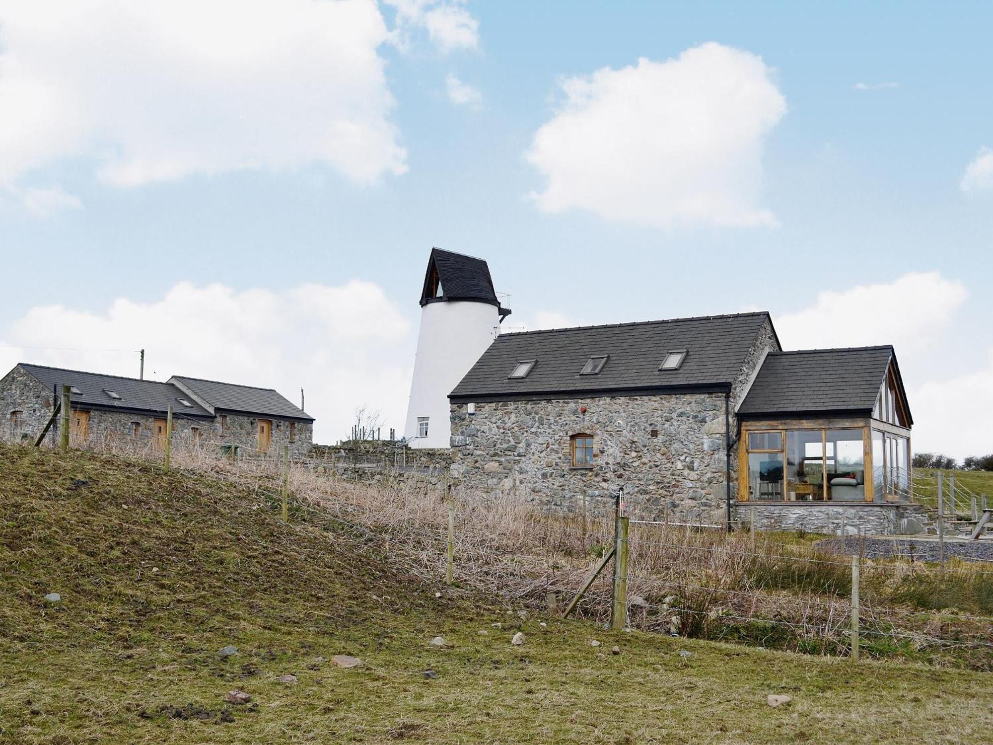 Owl Cottage Coedana Bagian luar foto